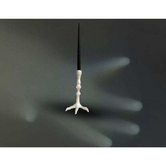 White Pearl Claw Candlestick Halloween Tabletop Décor‎ 9” - Picture 1 of 7
